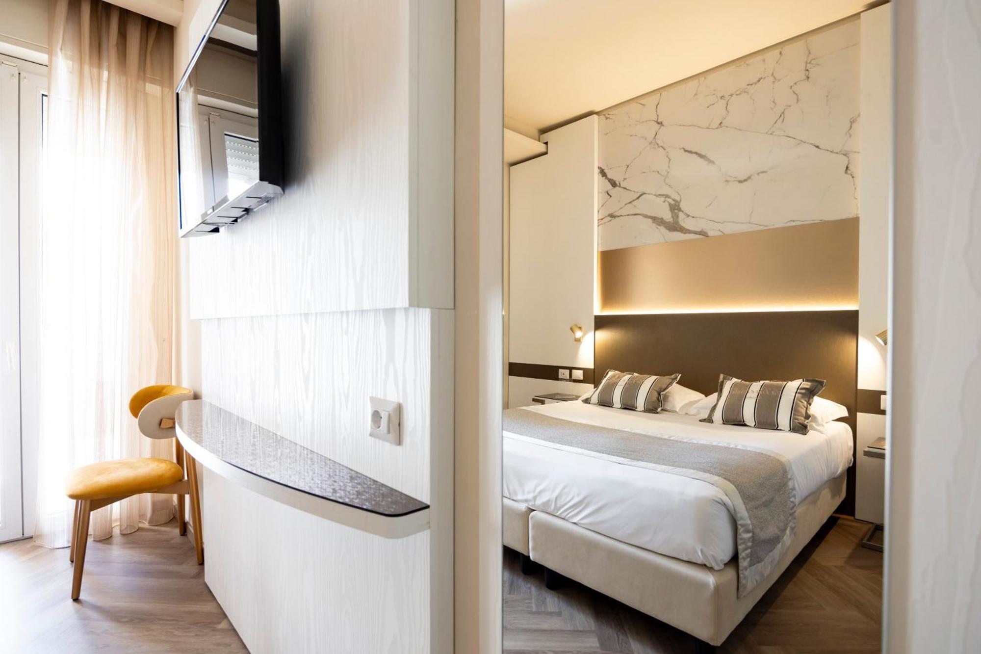 Paola Hotel Rimini